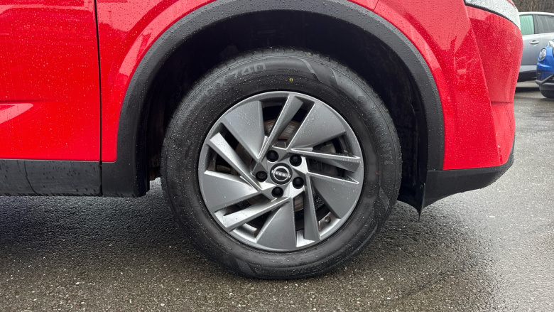 Nissan Qashqai 1.3 DiG-T MH 158 Acenta Premium 5dr Petrol Hatchback